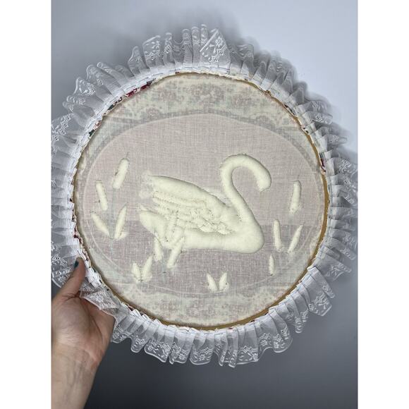 Vintage 70s? Cottagecore Granny Lace Swan 3D Puffy Embroidery Wall Hanging 14" - Picture 9 of 9